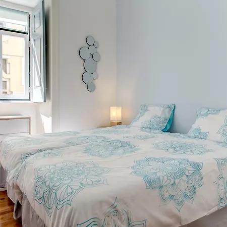 New! Luminous And Relaxing Flat In Center *