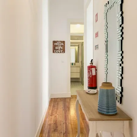 New! Luminous And Relaxing Flat In Center * Lisbon